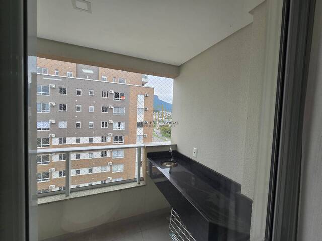 #417 - Apartamento para Venda em Palhoça - SC