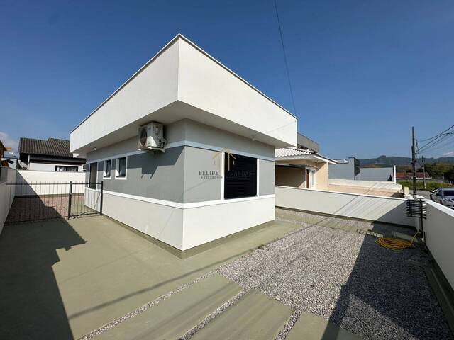 #435 - Casa para Venda em Palhoça - SC - 2