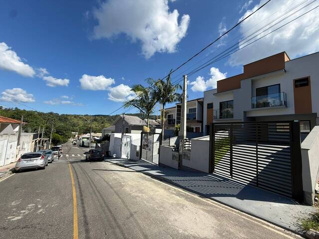 #490 - Casa para Venda em São José - SC - 2